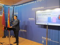 El Gobierno regional destaca que Murcia es la quinta comunidad que más reduce su cifra de parados en abril