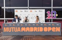 Peng y Strycova, primeras rivales de Muguruza y Suárez en Madrid