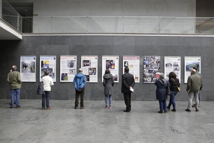 Exposición en el Parlamento foral sobre el Fuerte de San Cristóbal