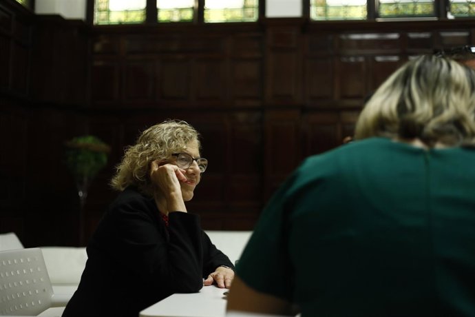 Manuela Carmena se reúne con una delegación de ONU Mujeres en el Ayuntamiento