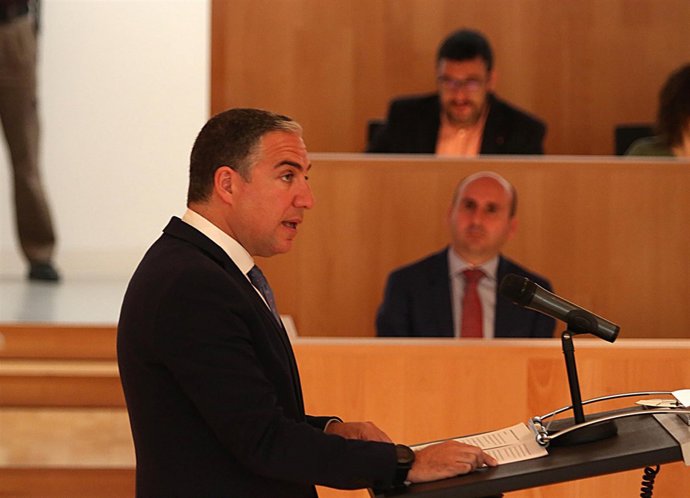 Bendodo en pleno extraordinario de la provincia con Conejo PSOE y Ahumada IU