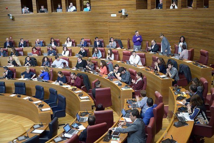 Pleno de les Corts en imagen de archivo