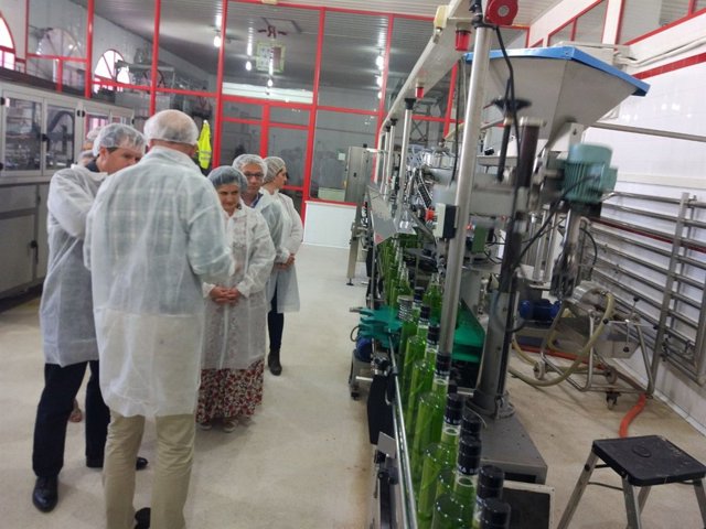 Visita a las instalaciones de Licores Riska.