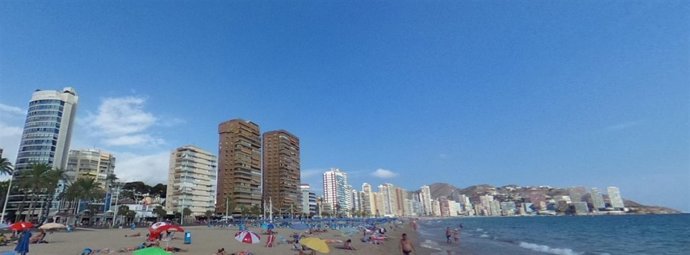 Instantánea de la playa en Benidorm