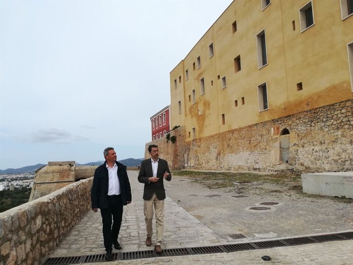 Fernando Navarro y José Luis Rodríguez Poblador en Ibiza