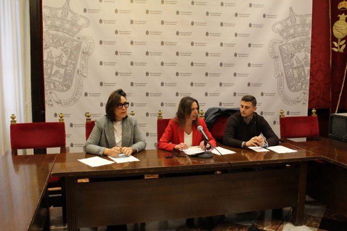 Los concejales del PP María Francés, Rocío Díaz y Eduardo Caracuel