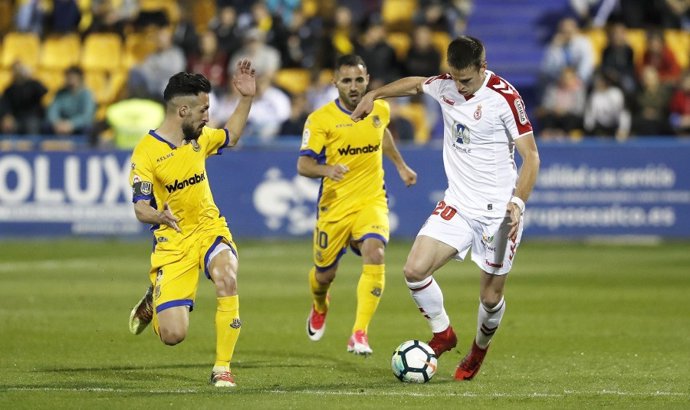 Alcorcón y Cultural Leonesa empatan en Santo Domingo