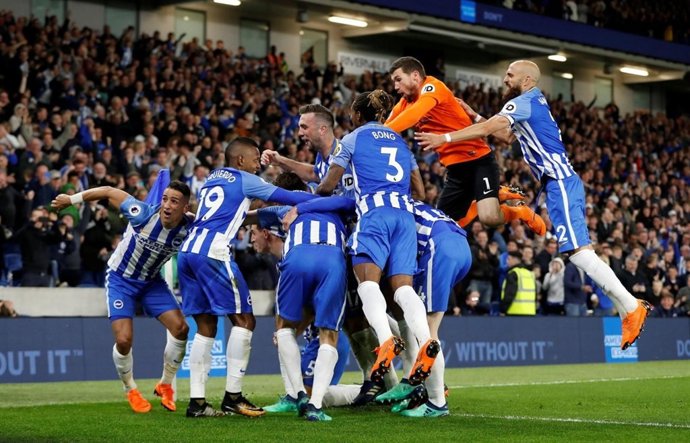 El Brighton & Hove Albion celebra su permanencia en Premier