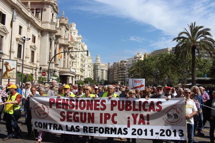 Pensionistas se manifiestan en València