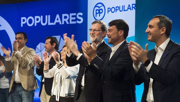 Rajoy, junto al nuevo alcalde de Alicante