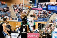 Monbus Obradoiro sella la permanencia con un triple ganador de Sàbat