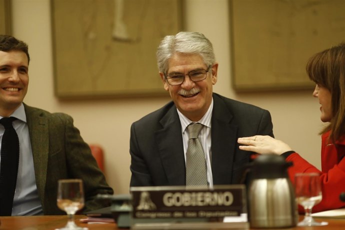 Alfonso Dastis, Pablo Casado y Soraya Rodríguez en el Congreso
