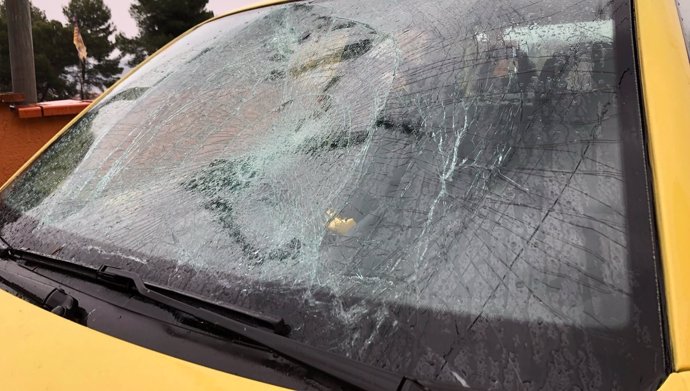 Destrossa en el cotxe de la diputada d'ERC Jenn Díaz