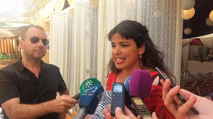 Teresa Rodríguez en la feria de Jerez