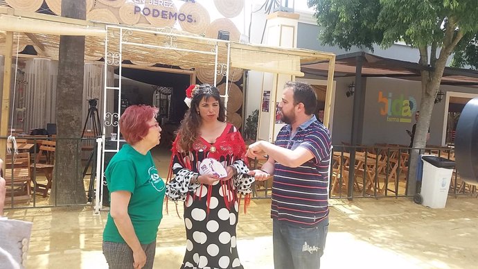 Teresa Rodríguez en la caseta de Podemos en la feria de Jerez