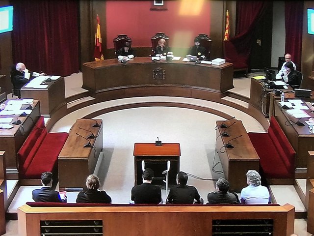 Juicio por la huelga del 8N en el TSJC