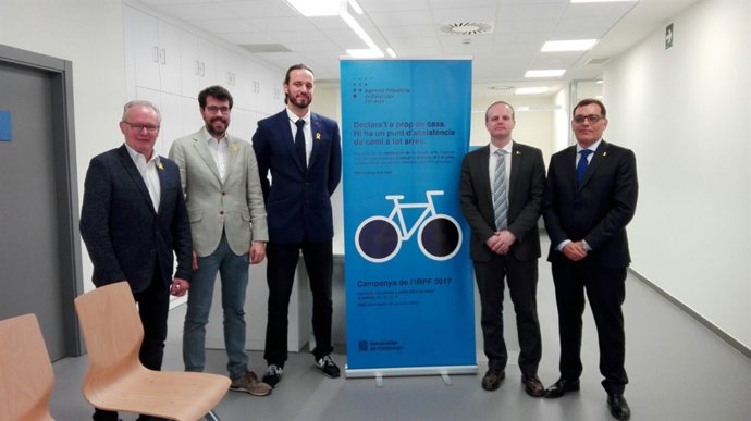 Albert Castellanos visita l'oficina de la Seu d?Urgell