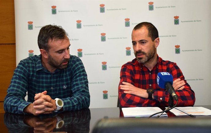 Angel García, a la derecha