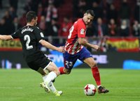 Vitolo podría perderse la final de Lyon