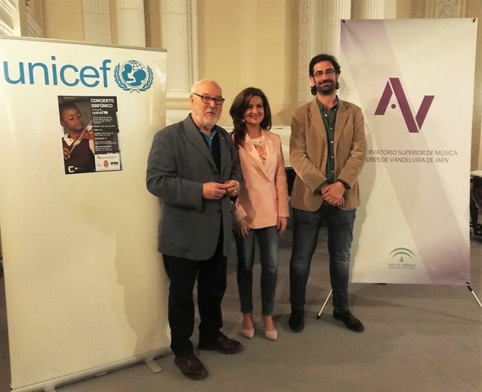 Presentación del concierto a beneficio de Unicef.