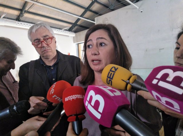 Armengol reitera que el caso de Molina es 'una cuestión administrativa entre una empresa y el SOIB'