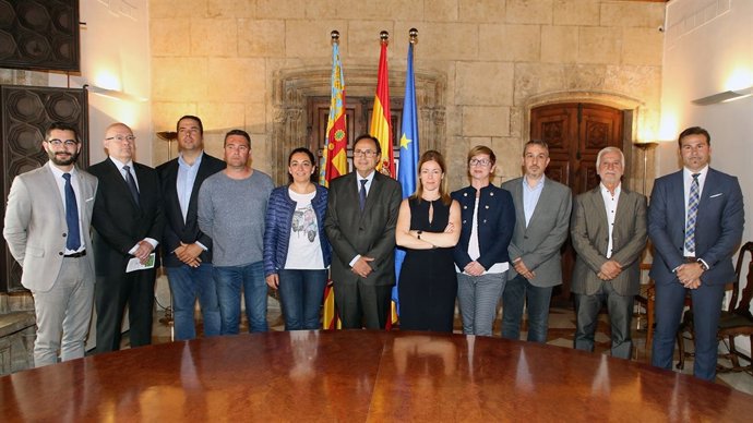 Firma con los 9 municipios 