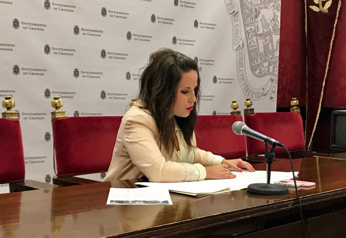 La concejal de Ciudadanos Lorena Rodríguez, en rueda de prensa