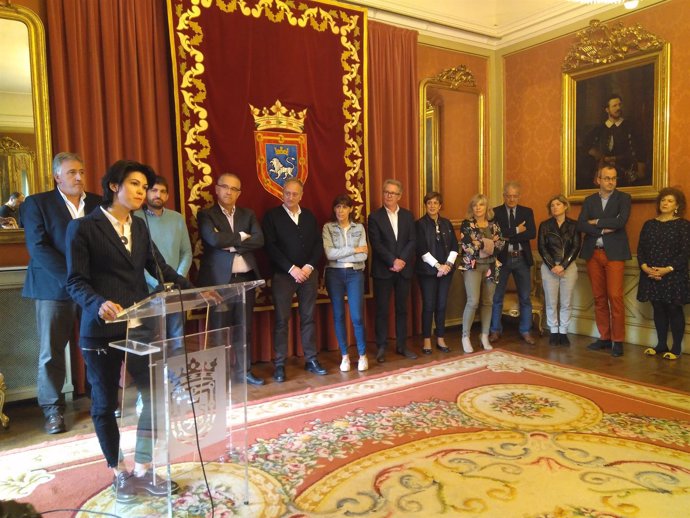 Recepción del Ayuntamiento de Pamplona a Isabel Villanueva