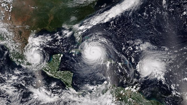 Tren de huracanes sobre el Caribe en 2017