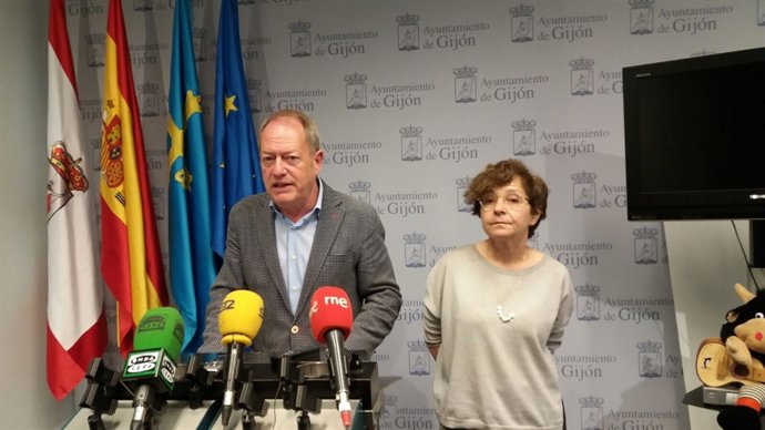 AURELIO MARTÍN Y ANA CASTAÑO, IU