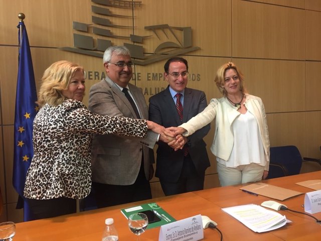 Firma convenio entre Andalucía Emprende y la CEA.