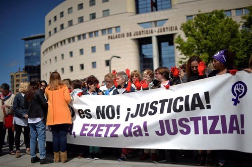 Protestas ante el Palacio de Justicia de Pamplona