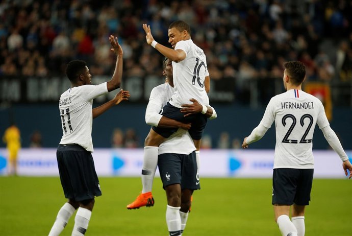 Mbappé ayuda a Francia a recuperar sensaciones ante Rusia