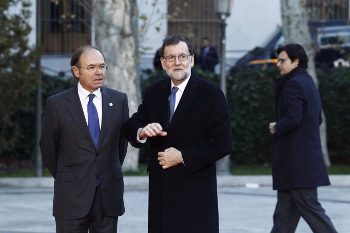 Pío García Escudero recibe a Mariano Rajoy en la Conferencia de Presidentes