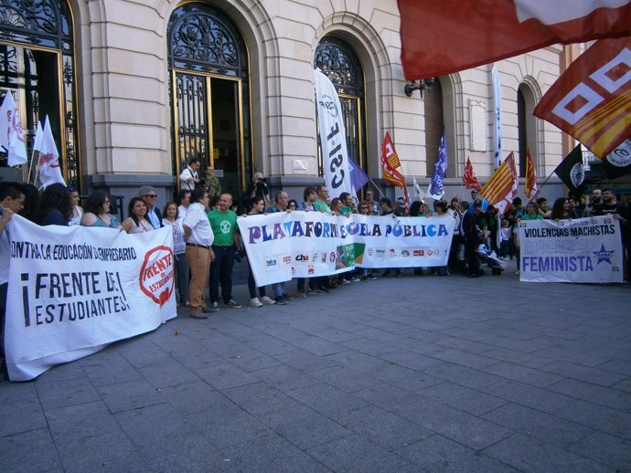 Movilización del 8 de mayo por la derogación de la LOMCE en Zaragoza.