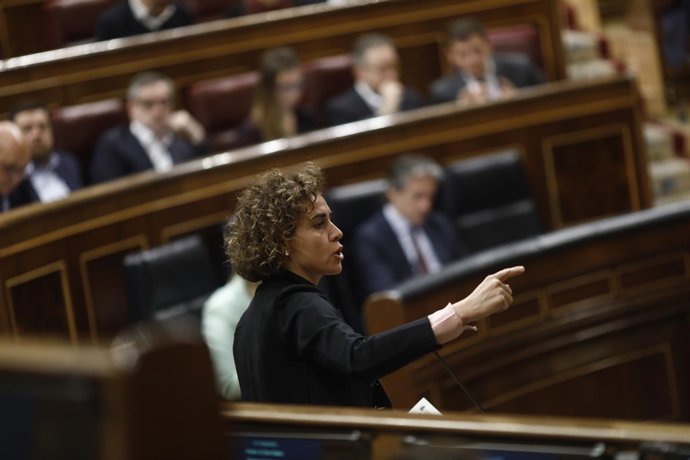 Dolors Montserrat en la sesión de control al Gobierno en el Congreso