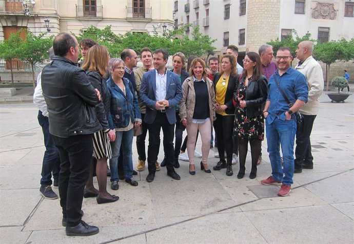 Millán (c) presenta candidatura a las primarias del PSOE a la Alcaldía de Jaén.