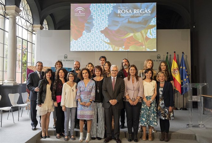 Jiménez Barrios preside la entrega de los XI Premios Rosa Regás