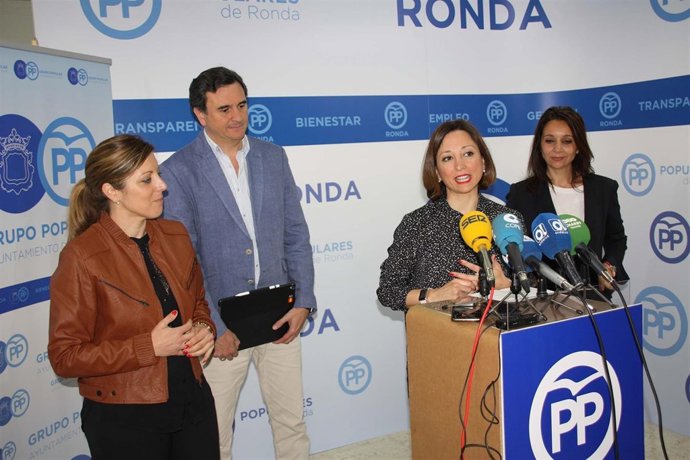 PAtricia Navarro y Felix Romero en rueda de prensa en Ronda 