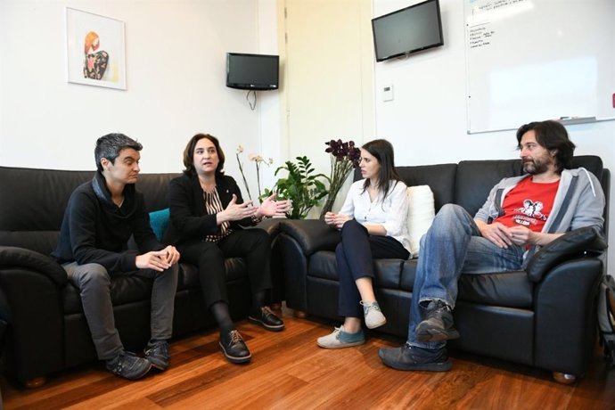  Ada Colau reunida amb Lucía Martín, Irene Montero i Rafa Mayoral al Congrés