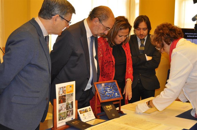 Presentación de las cartas reales de la Alacena de Zurita. 