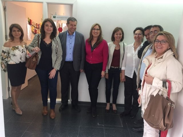 Luna (centro), durante la visita