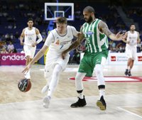 Doncic hunde al Betis con su primer 'triple-doble'