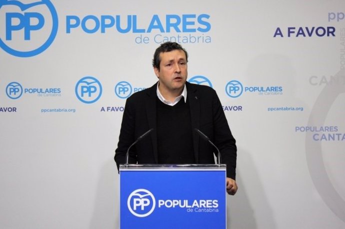 Iñigo Fernández, diputado PP cántabro 