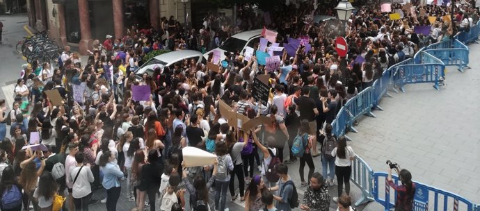 Protesta de los estudiantes en Palma por la sentencia de 'La Manada'