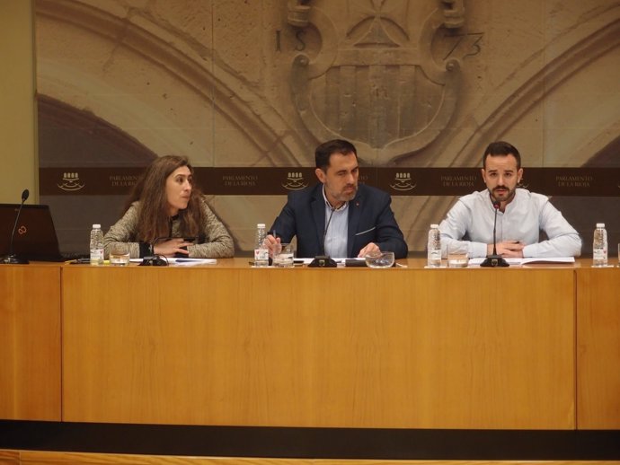 El exalcalde de Villamediana, rubén Gutiérrez, comparece en el Parlamento