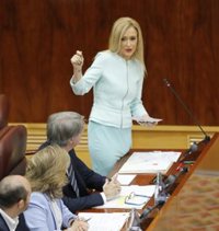 La Complutense puntualiza que aún no ha asignado ningún destino fijo a Cifuentes