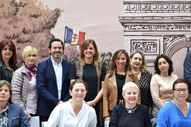 Ndp + Foto. Subvencions Comerç, Turisme De Compres.