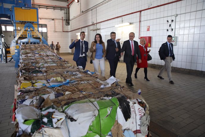 Visita planta de reciclaje SmurfitKappa en Málaga