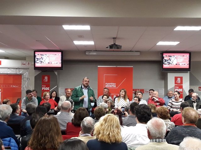 Adrián Barbón anuncia su candidatura a las primarias en Gijón